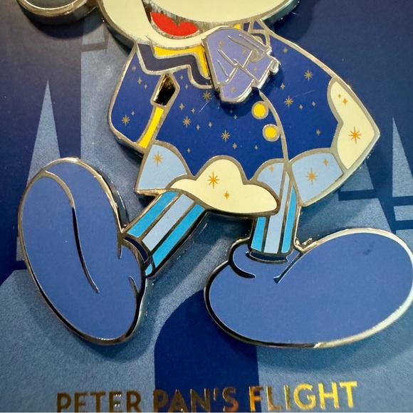 NWT. Disney Mickey Mouse The Main Attraction Peter Pan's Flight LE large Pin - Picture 7 of 8